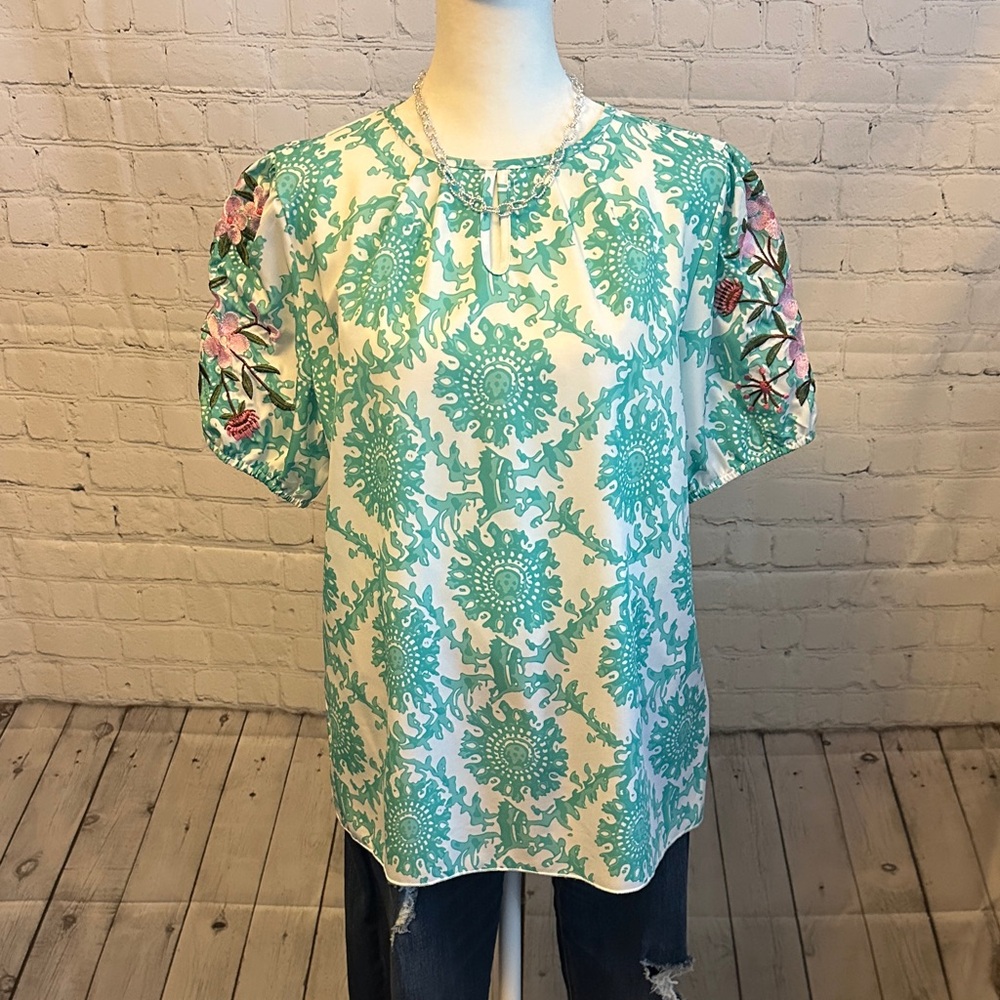 Floral Patterned Women's Top - Green and Pink